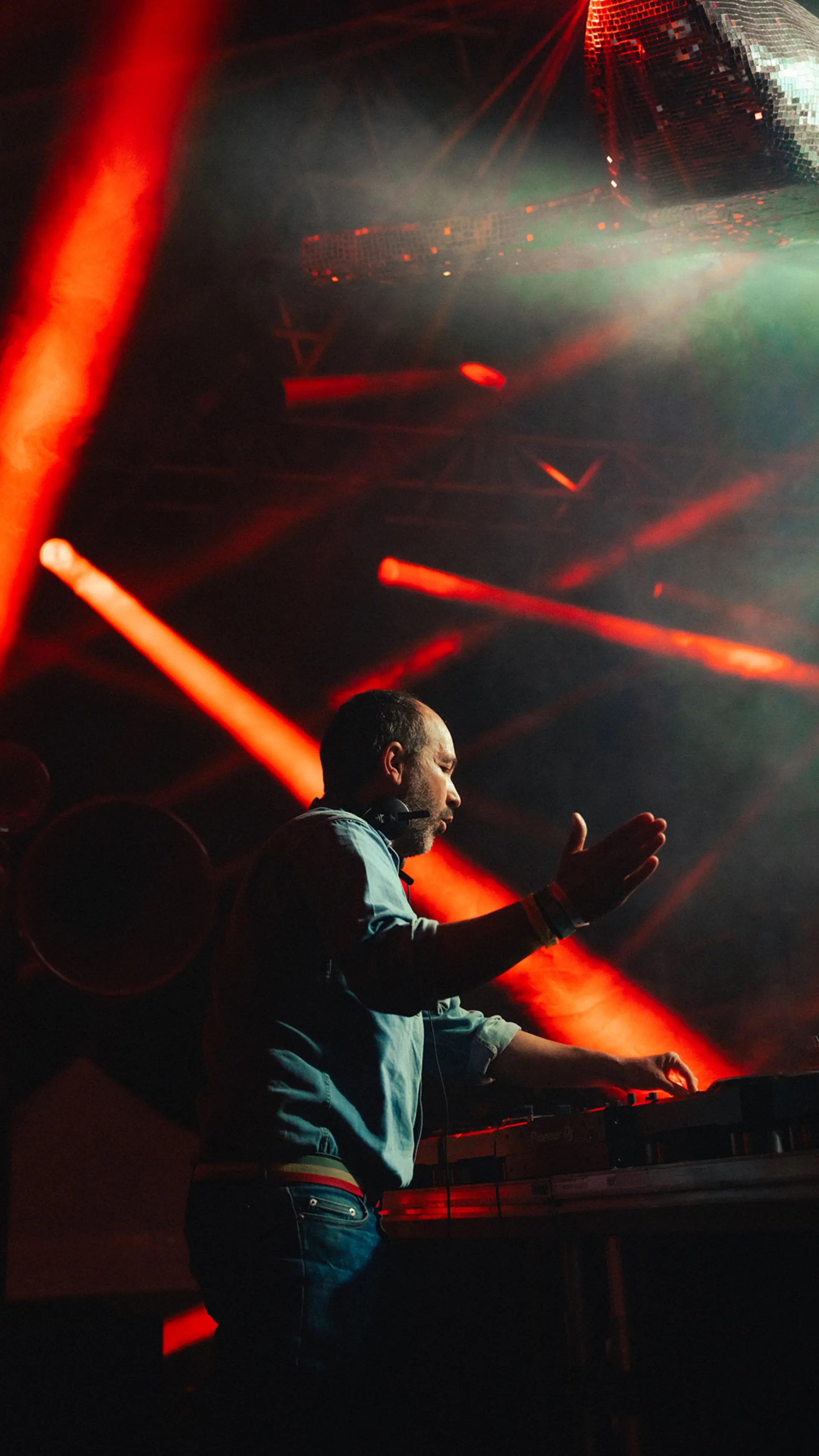 DJ performance